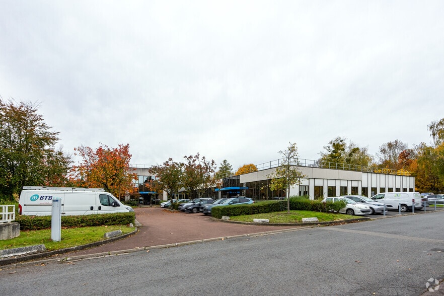 13 Rue de la Perdrix Les Fregates 3, Tremblay-en-France for lease - Primary Photo - Image 1 of 2