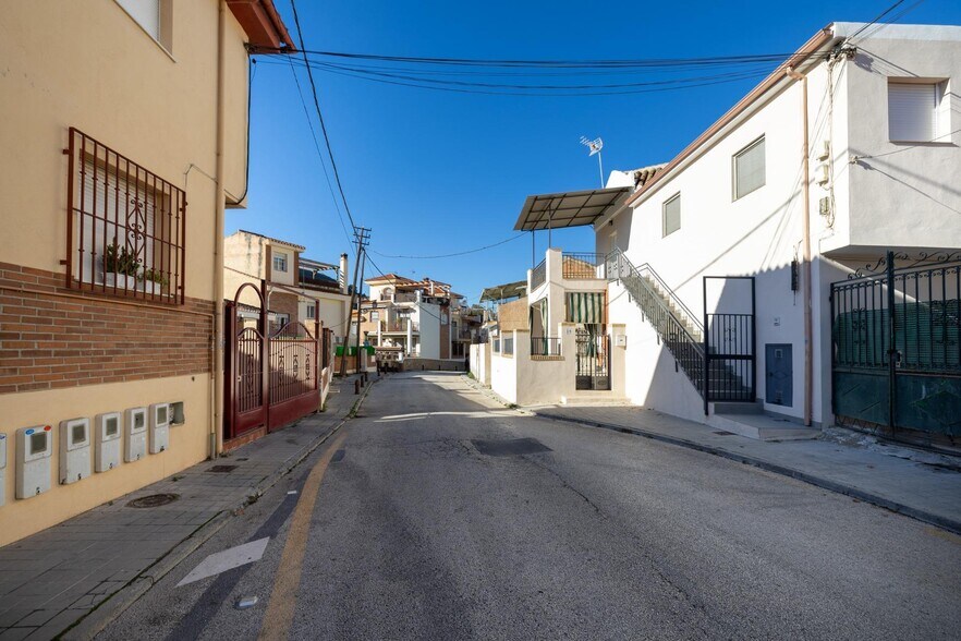 Ordesa Lan, 13, Granada, Granada à vendre - Photo du bâtiment - Image 2 de 16
