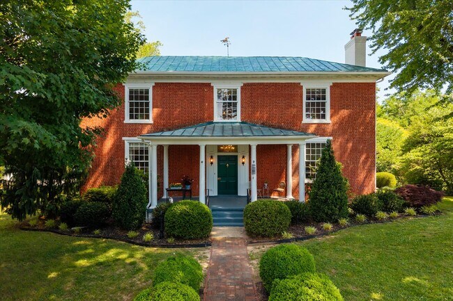 Plus de détails pour 252 David Bruce Ave, Charlotte Court House, VA - Services hôteliers à vendre