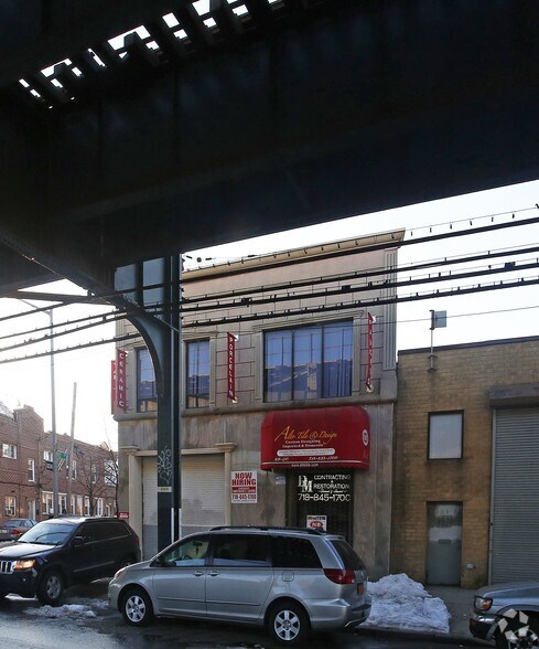 89-20 Liberty Ave, Ozone Park, NY à louer - Photo du bâtiment - Image 2 de 8