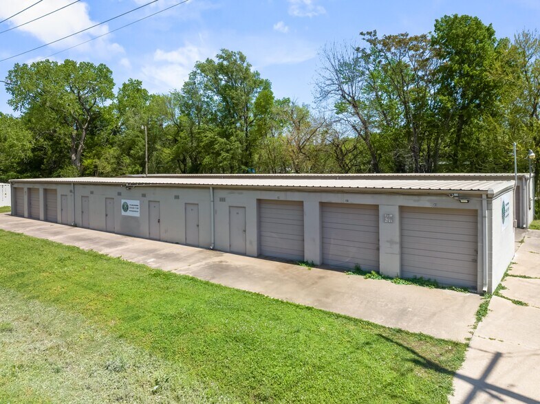 500 G st, Arkansas City, KS à vendre - Photo du bâtiment - Image 2 de 5