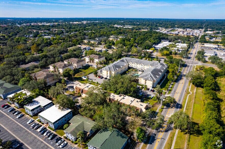 13009 Kain Palms Ct, Tampa, FL à vendre - Photo du bâtiment - Image 3 de 38