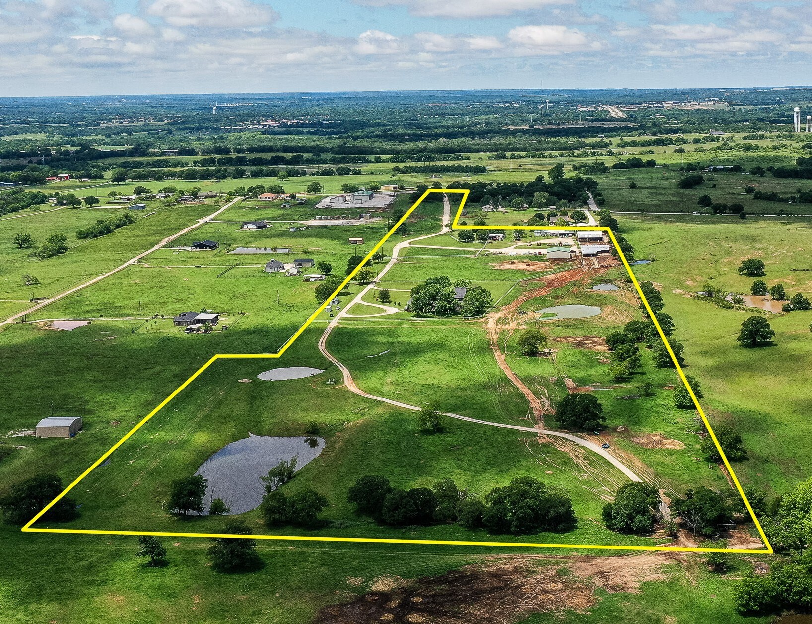 1674 Cuba Rd, Bridgeport, TX à vendre Photo du bâtiment- Image 1 de 9