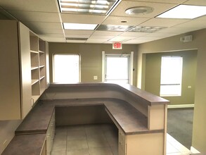 801-823 NW 57th St, Fort Lauderdale, FL for lease Interior Photo- Image 2 of 12