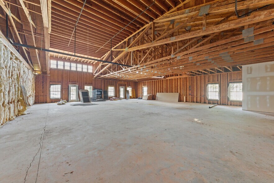 100 Cunningham Ln, Clayton, NC à vendre - Photo du bâtiment - Image 2 de 14