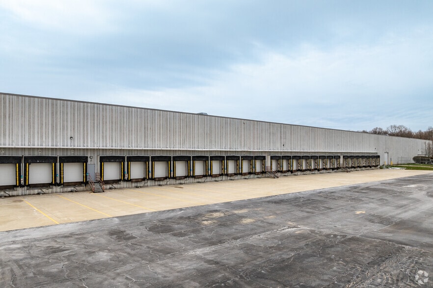 200 Arrowhead Blvd, Hebron, OH for lease - Building Photo - Image 3 of 6