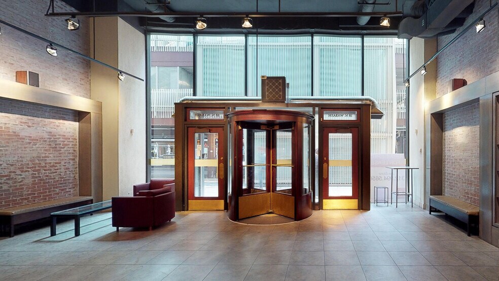 18 N Wabash Ave, Chicago, IL à louer - Photo du bâtiment - Image 1 de 1