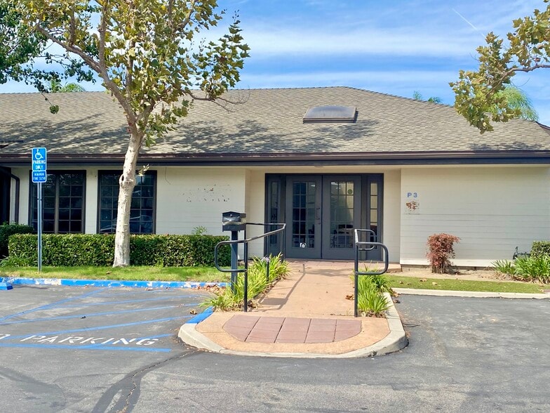 3151 Airway Ave, Costa Mesa, CA for lease - Building Photo - Image 2 of 15