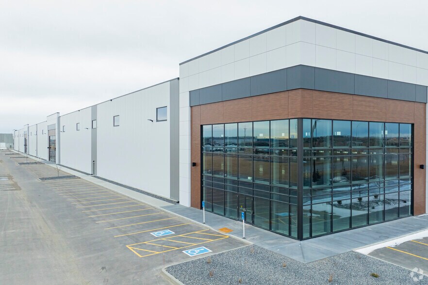 292031 Wagon Wheel Blvd, Rocky View No 44, AB à vendre - Photo principale - Image 1 de 1