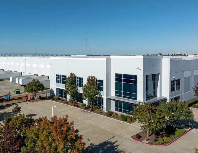 3600 Massie Ct, West Sacramento, CA à louer - Photo du bâtiment - Image 2 de 9