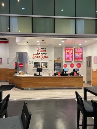 Plus de détails pour 300 N Central Ave, Glendale, CA - Commerce de détail à louer