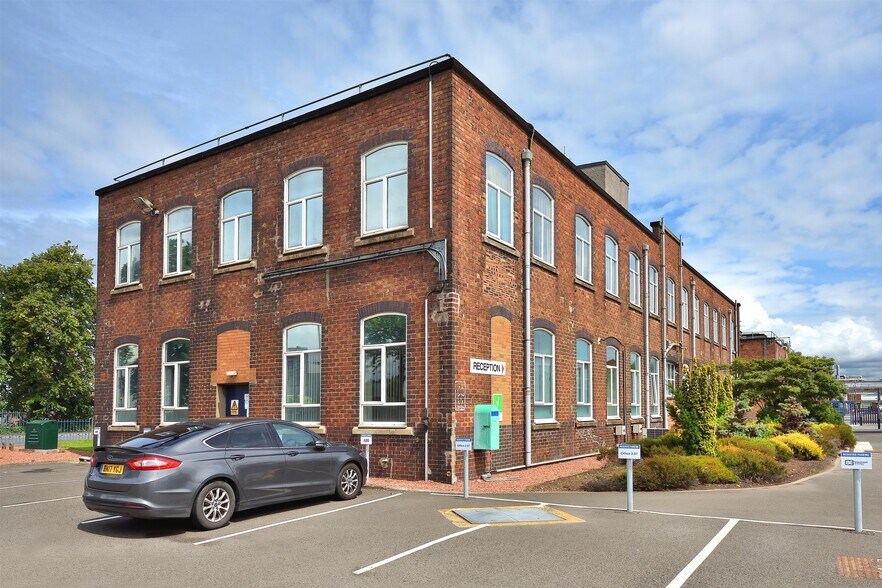 Earls Rd, Grangemouth à louer - Photo du bâtiment - Image 3 de 7