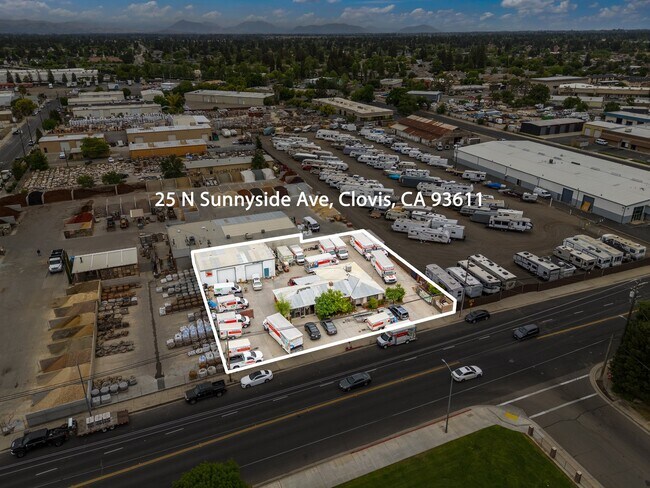 Plus de détails pour 25 Sunnyside Ave, Clovis, CA - Commerce de détail à vendre