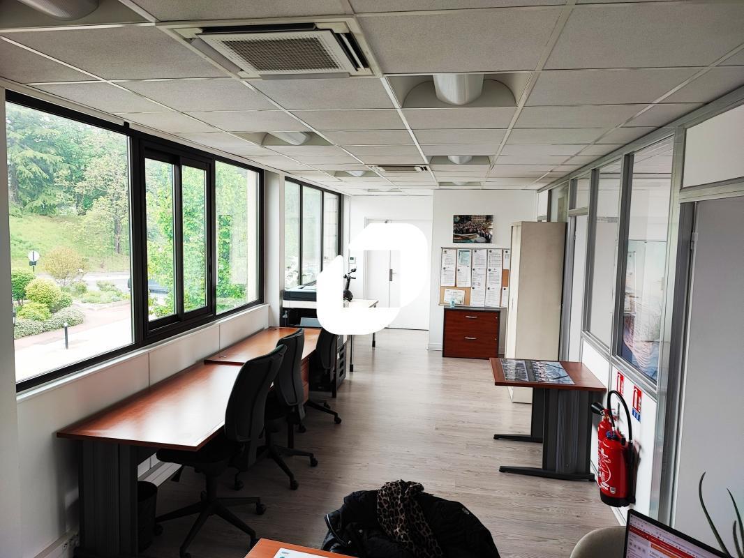Bureau dans Joinville-le-Pont à louer Photo intérieure- Image 1 de 5