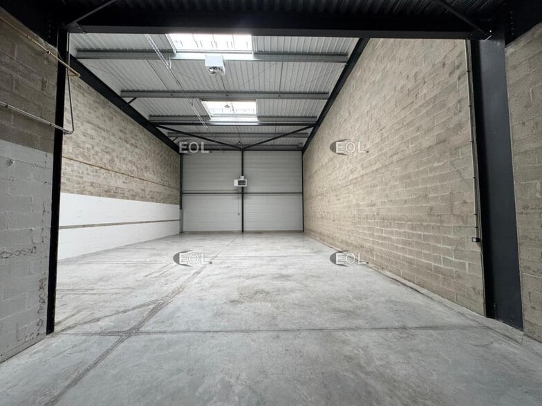 Flex in Bailly-Romainvilliers for lease - Interior Photo - Image 2 of 8