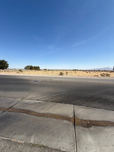 1001 Del Cerro St, Victorville, CA for sale - Building Photo - Image 3 of 15