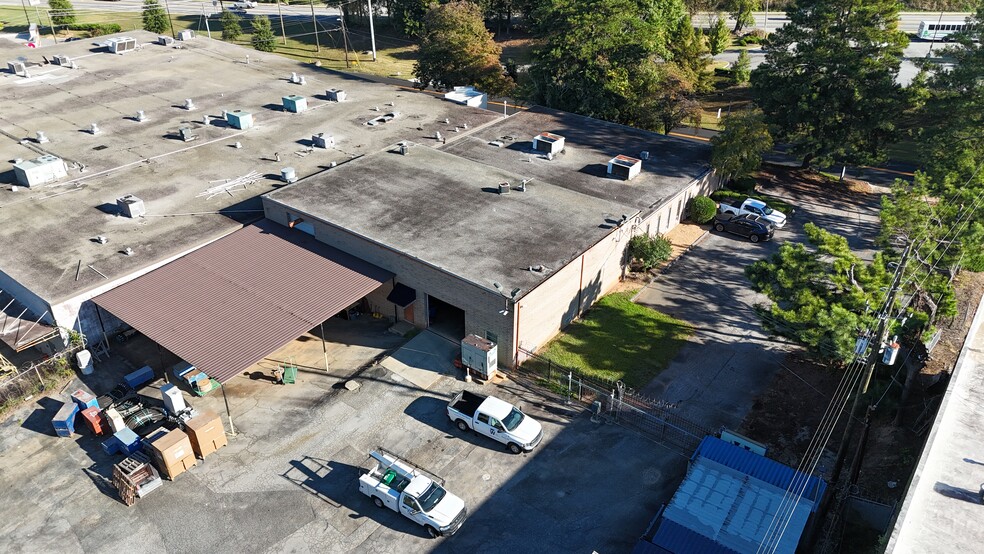 1730 Chattahoochee Ave NW, Atlanta, GA for sale - Building Photo - Image 3 of 4