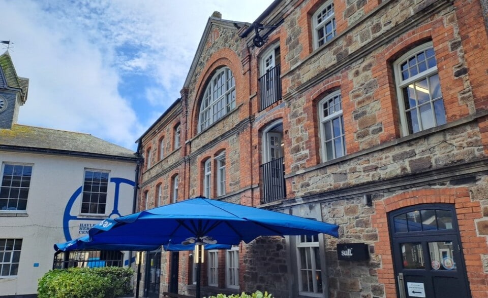 25 Foundry Sq, Hayle for sale - Building Photo - Image 3 of 3