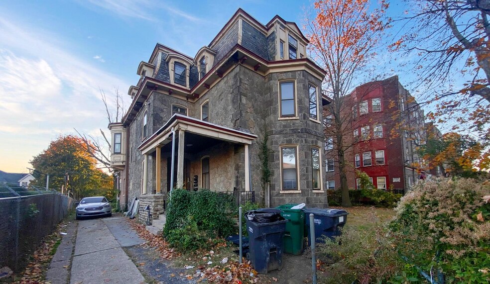 5214 Wayne Ave, Philadelphia, PA à vendre - Photo du bâtiment - Image 2 de 18