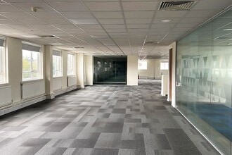 17 West Vale, Leeds for lease Interior Photo- Image 2 of 4