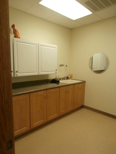 3221-3225 Parmenter St, Middleton, WI à louer - Photo du bâtiment - Image 3 de 8