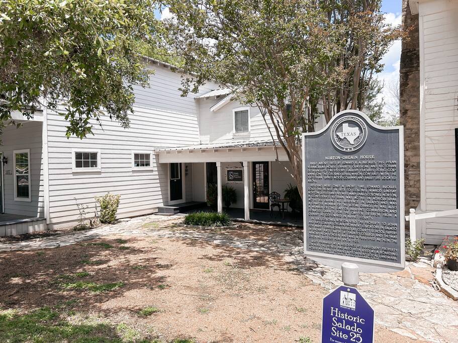 7 N Main St, Salado, TX for lease Primary Photo- Image 1 of 9