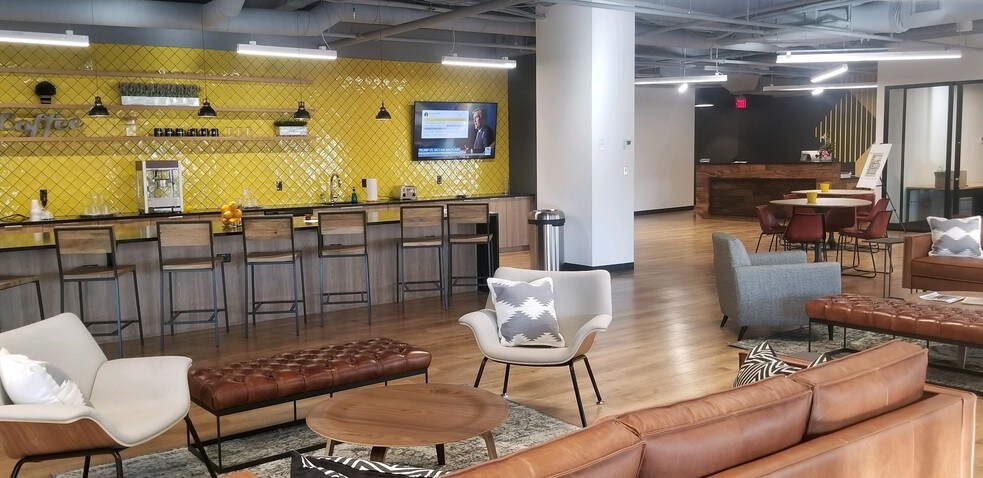 11 Apex Dr, Marlborough, MA à louer - Photo intérieure - Image 3 de 11