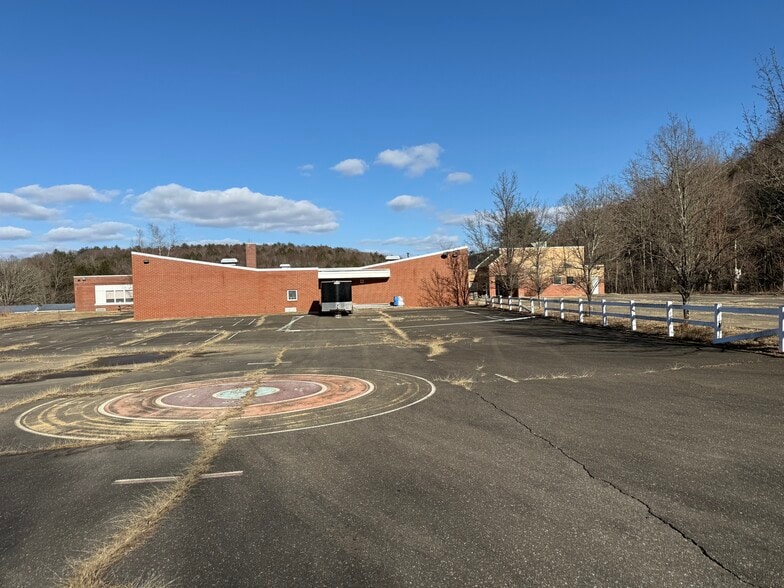 635 Sutton Creek Rd, Harding, PA à vendre - Photo du bâtiment - Image 2 de 20