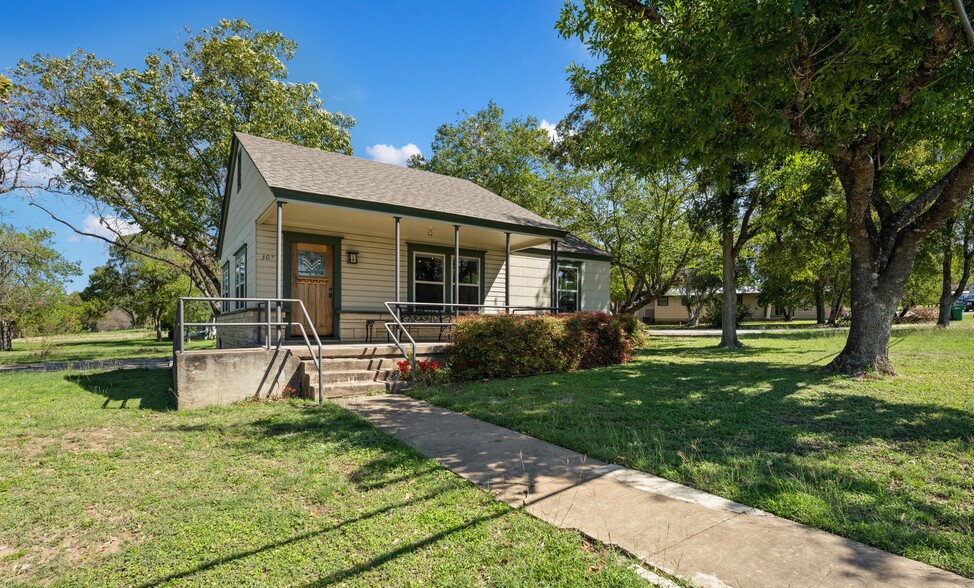 307 FM 1431, Marble Falls, TX à vendre - Photo principale - Image 1 de 1