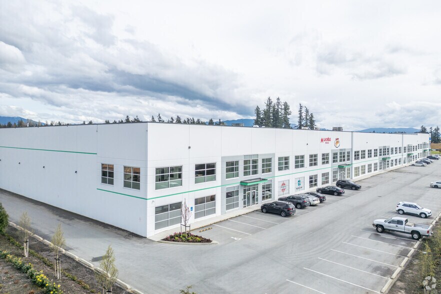 31453 King Rd, Abbotsford, BC à louer - Photo du bâtiment - Image 2 de 4