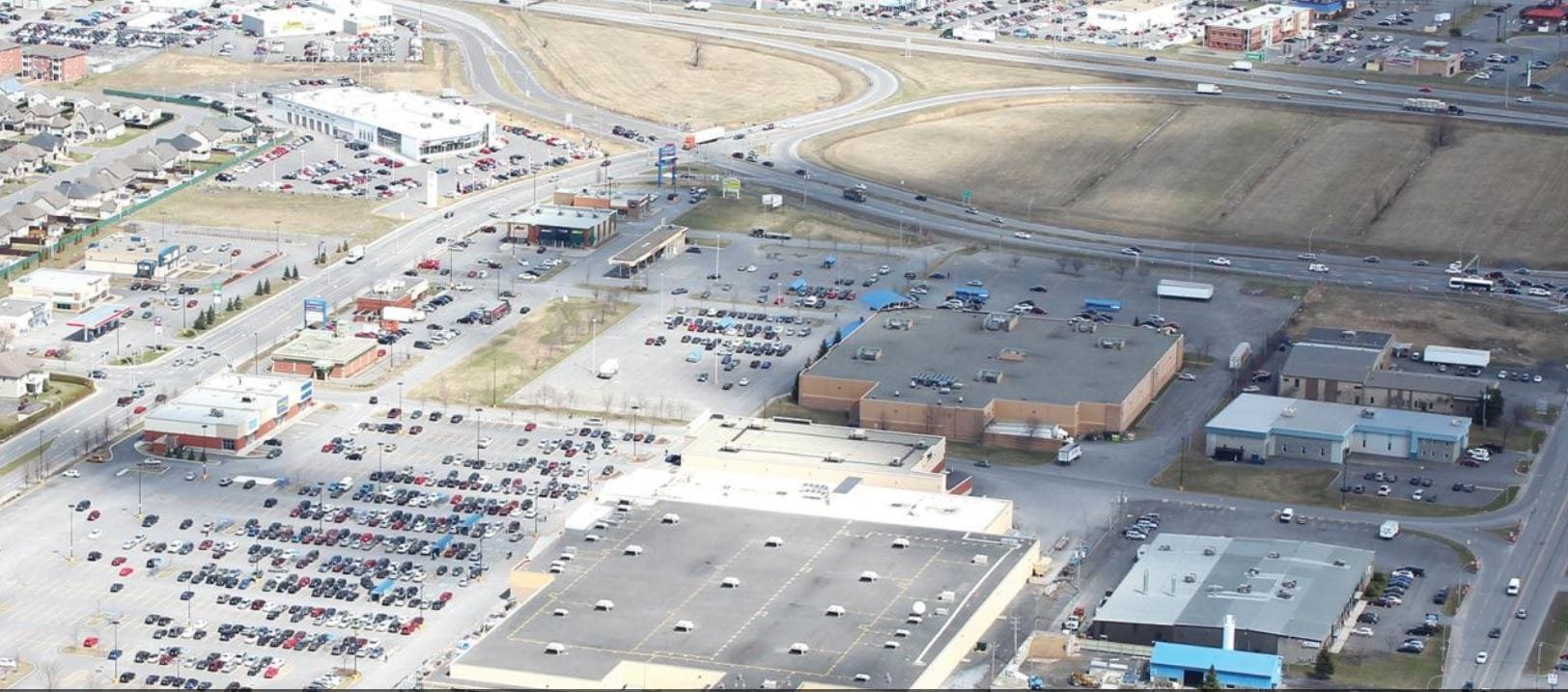 140-144 Boul Omer-Marcil, St-Jean-sur-Richelieu, QC à louer Photo principale- Image 1 de 2