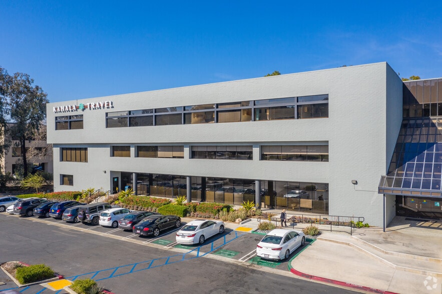 3838 Camino del Rio N, San Diego, CA à louer - Photo du bâtiment - Image 2 de 14
