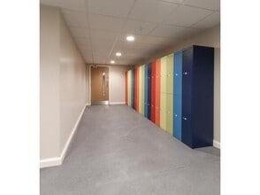 4 Lowndes Rd, Stourbridge for lease Interior Photo- Image 1 of 9