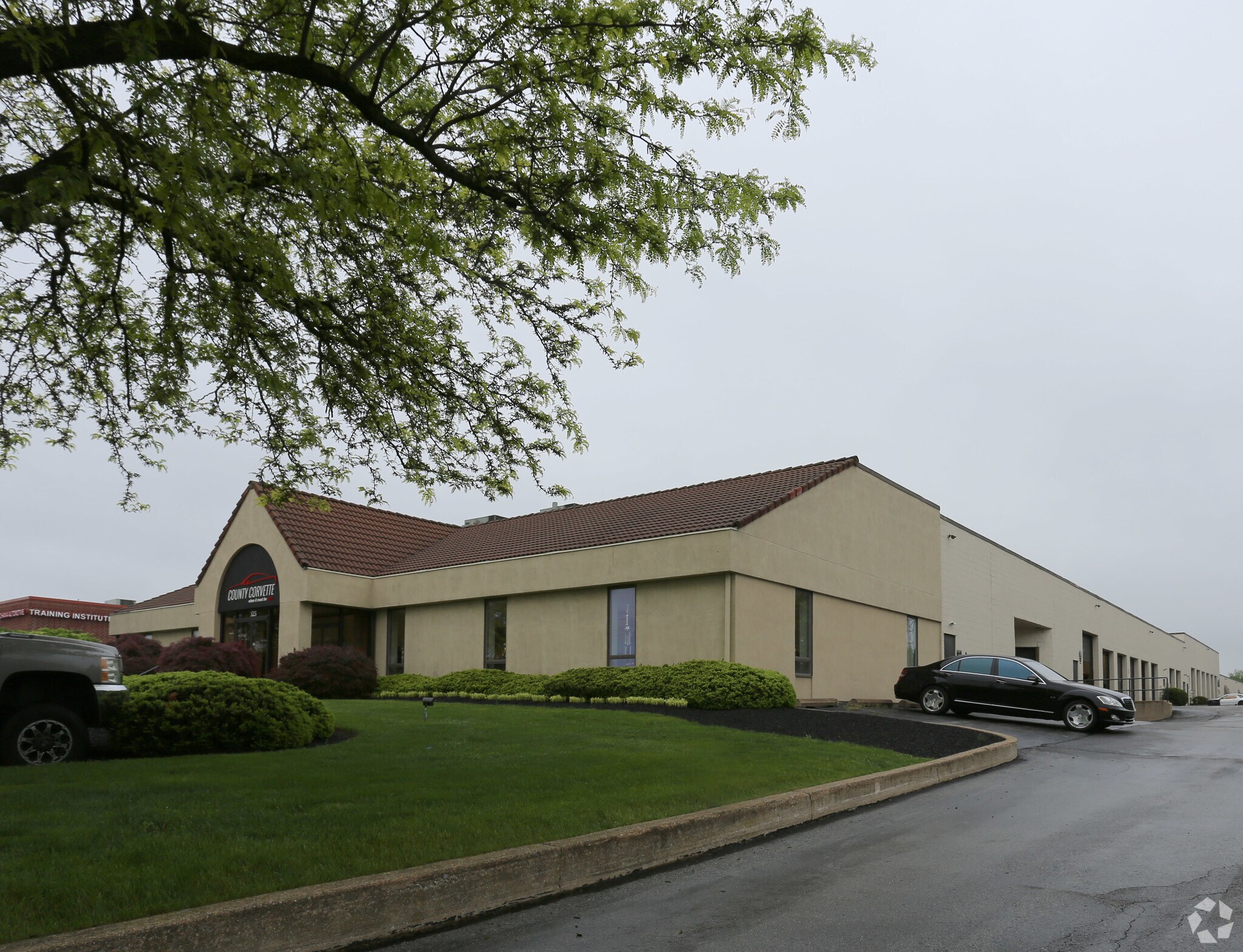 325 Westtown Rd, West Chester, PA for lease Building Photo- Image 1 of 8