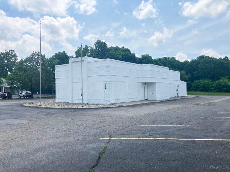 1317 N Eaton St, Albion, MI for lease - Building Photo - Image 2 of 18