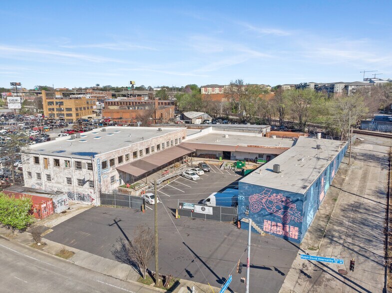 515 Ralph David Abernathy Blvd SW, Atlanta, GA à louer - Photo du bâtiment - Image 2 de 5