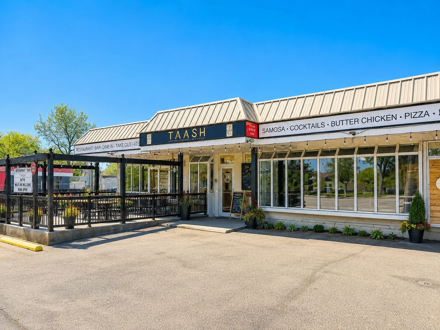 547 Ontario St, St Catharines, ON à louer Photo du bâtiment- Image 1 de 12