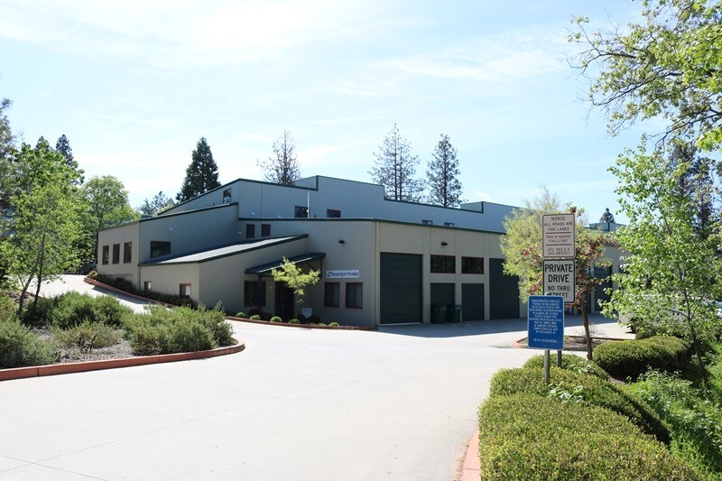 12257 Loma Rica Dr, Grass Valley, CA à vendre Photo principale- Image 1 de 51