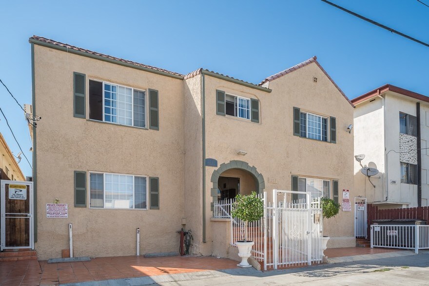 1217 N Berendo St, Los Angeles, CA à vendre - Photo principale - Image 1 de 1