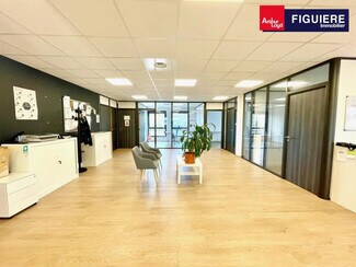 Plus de détails pour 105 Rue René Descartes, Aix-en-Provence - Bureau à louer