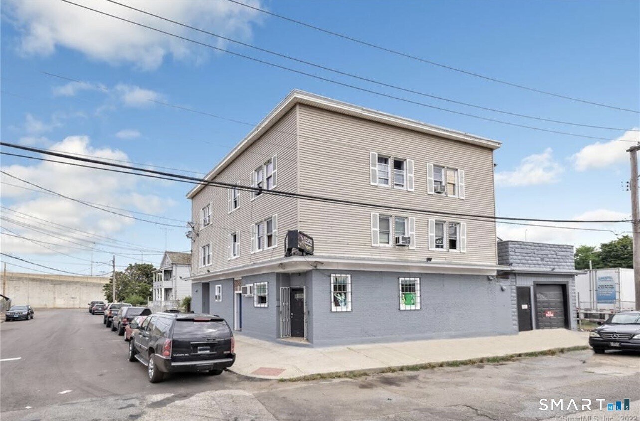 2 West Ave, Bridgeport, CT for lease Building Photo- Image 1 of 19