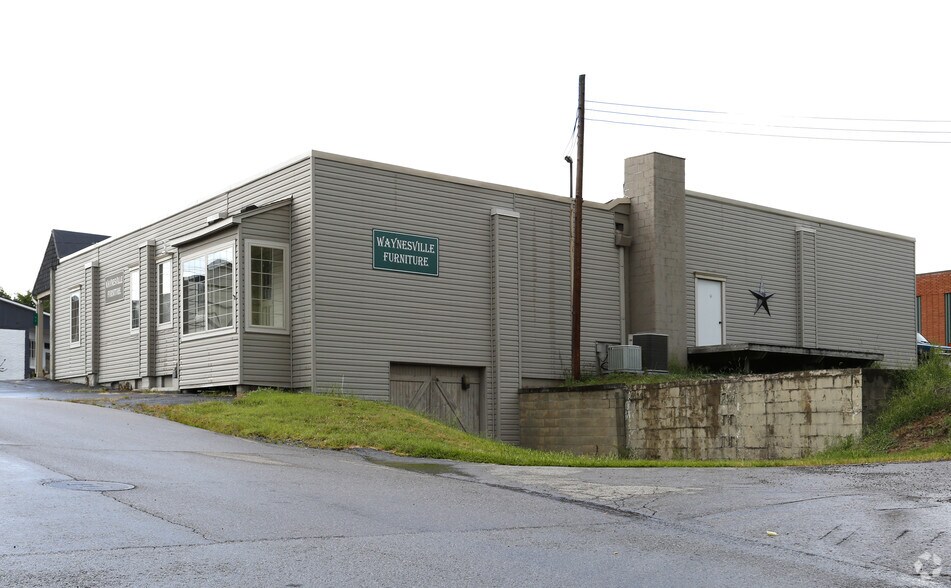 96 S Marvin Ln, Waynesville, OH à vendre - Photo du bâtiment - Image 3 de 12