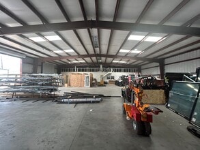 1834 Ferguson Ln, Austin, TX à louer Photo intérieure- Image 2 de 3