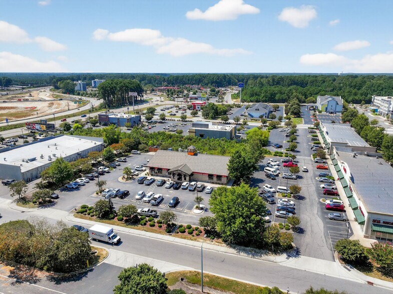 275 N Equity Dr, Smithfield, NC à vendre - Photo du bâtiment - Image 3 de 14