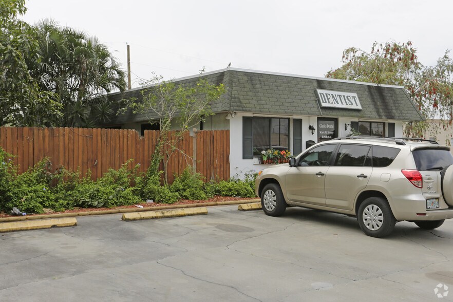 316 Trinidad Ave, Clewiston, FL à vendre - Photo du bâtiment - Image 2 de 4