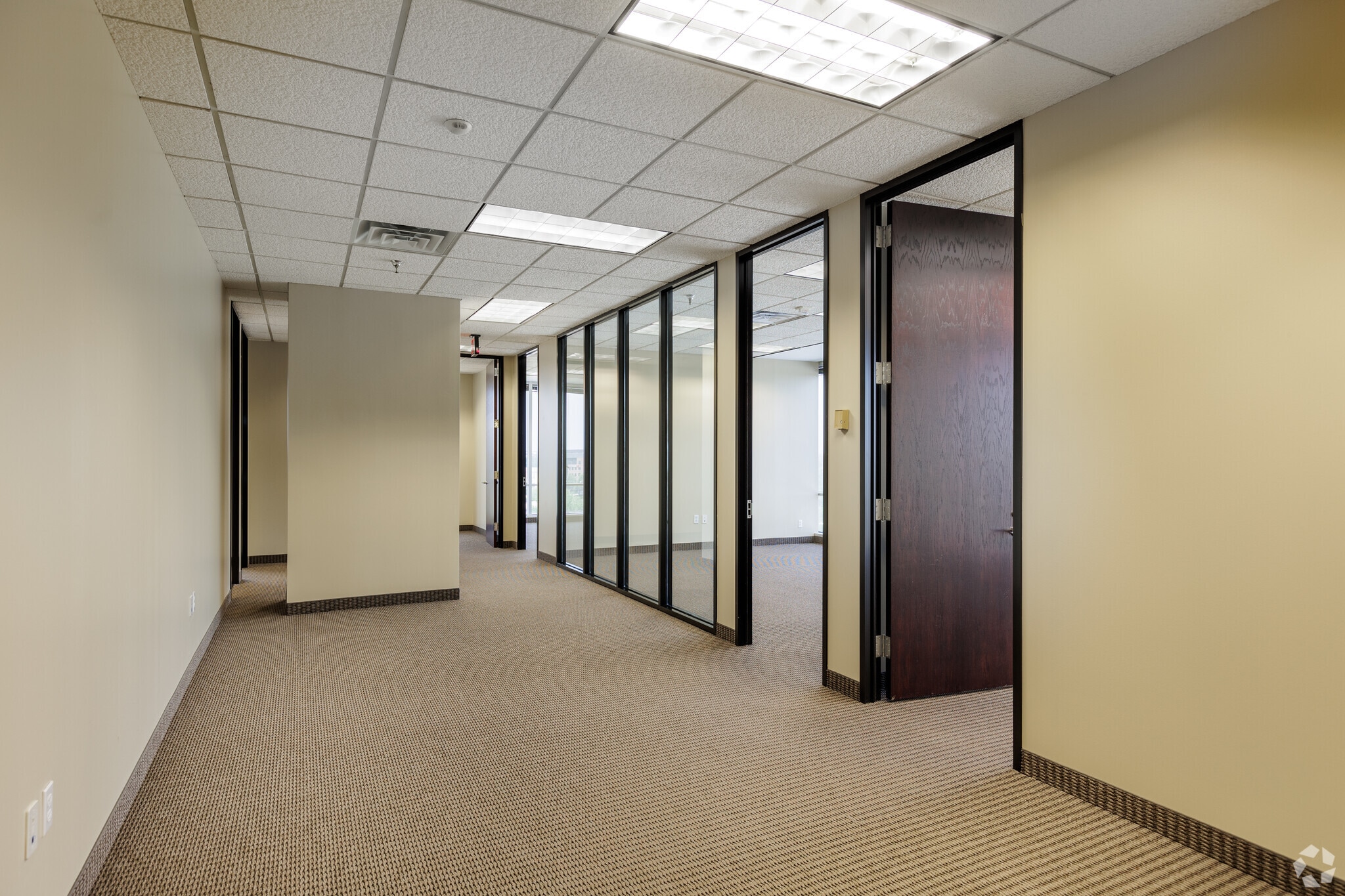 17950 Preston Rd, Dallas, TX à louer Photo intérieure- Image 1 de 4