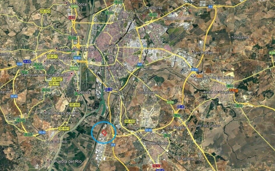 Industrial in Dos Hermanas for lease - Building Photo - Image 2 of 10