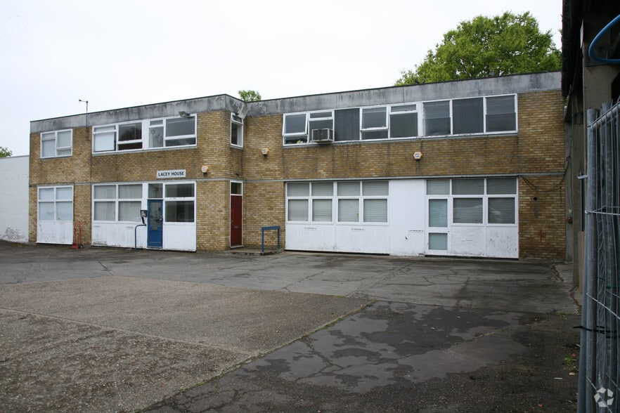 Holly Rd, Hampton for sale - Building Photo - Image 1 of 2