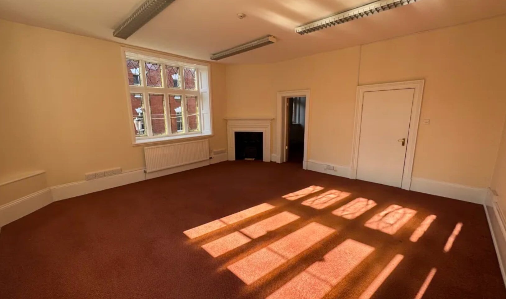 2 College St, Gloucester for lease Interior Photo- Image 1 of 7