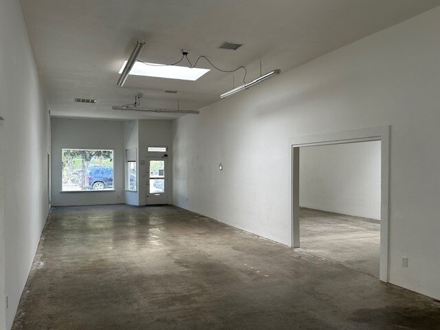 11012 Magnolia Blvd, North Hollywood, CA à louer - Photo du bâtiment - Image 3 de 8